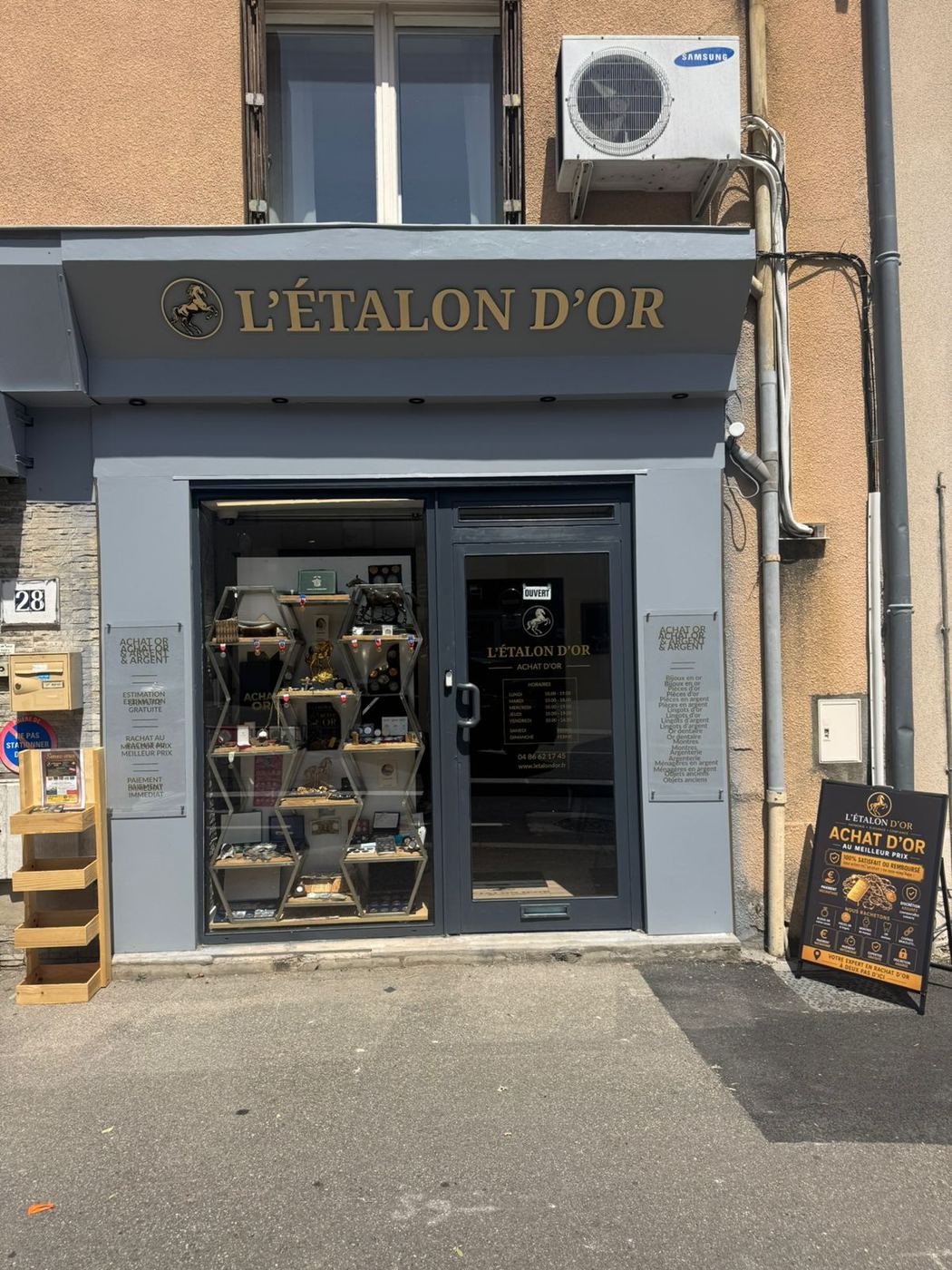Vitrine argenterie